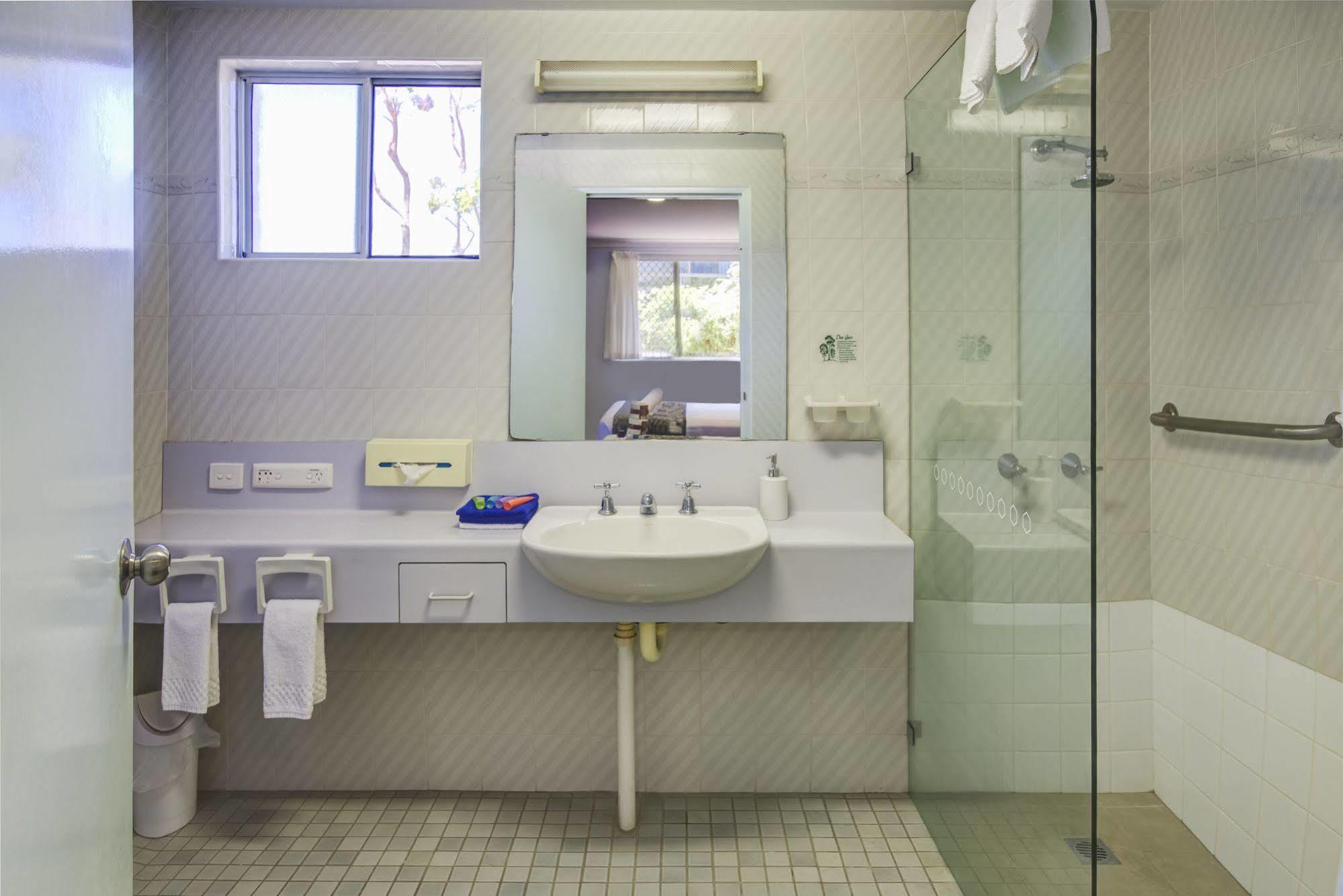 Haven Waters Motel & Apartments นอร์ธเฮเวน ภายนอก รูปภาพ